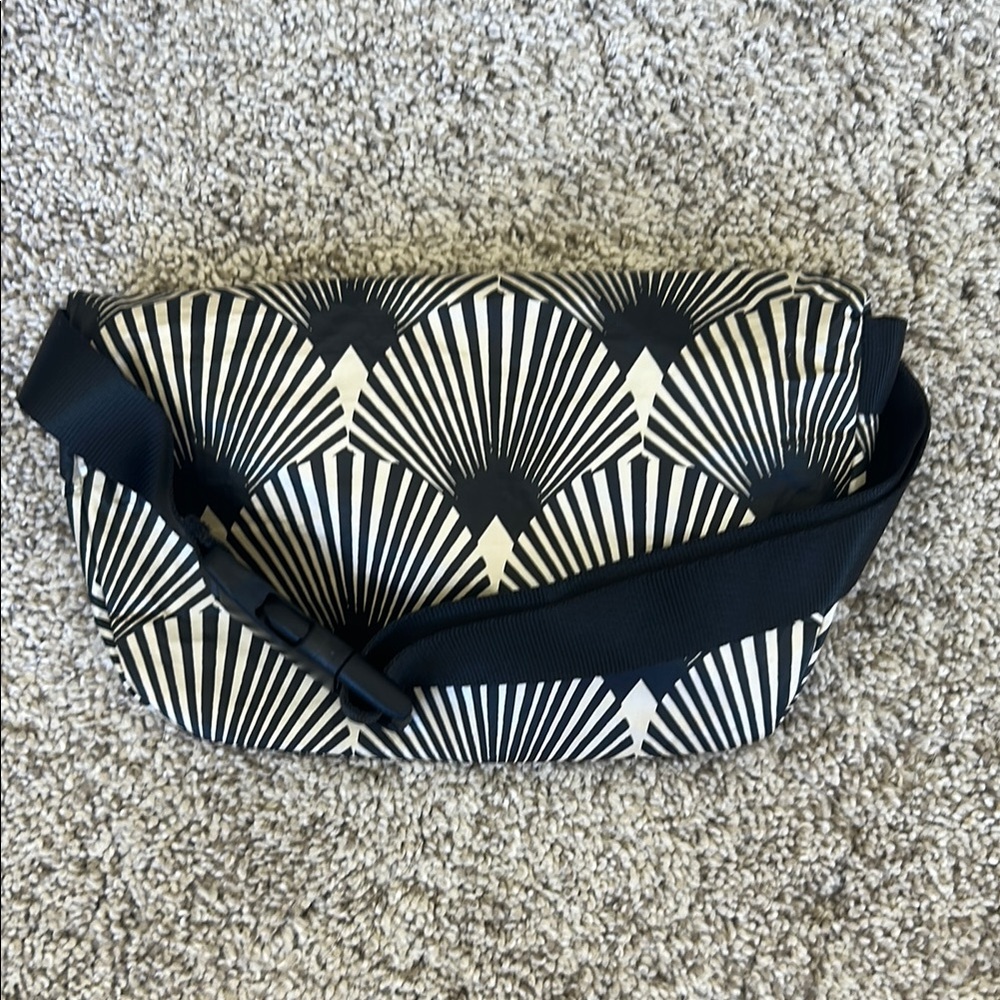 NWT Aloha Collection Mini Hip Pack - Picture 2 of 2